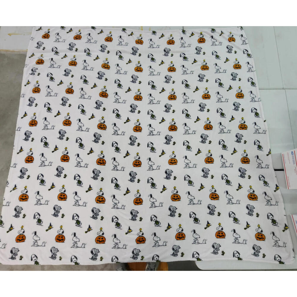 Berkshire Snoopy Woodstock Halloween Pumpkin‎ Blanket Large 88x85